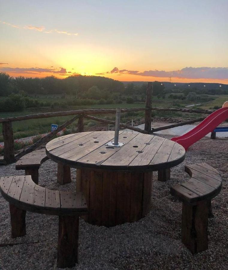 Casa Rural La Charolesa Aguilera المظهر الخارجي الصورة